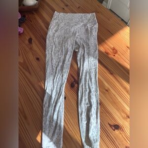 chetta lululemon leggings